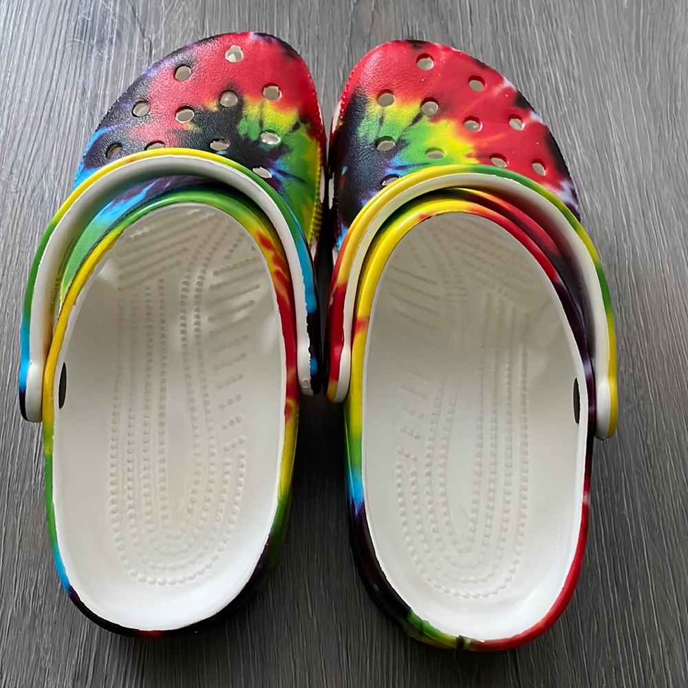 Crocs Classic Tie-dye Graphic Clog Like New (only wore once) women 6/ men 4